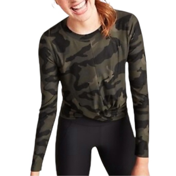 Old Navy Tops - Old Navy‎ Relaxed Breathe ON Twist-Hem Cropped Top, Green Camo - Size XL 483333